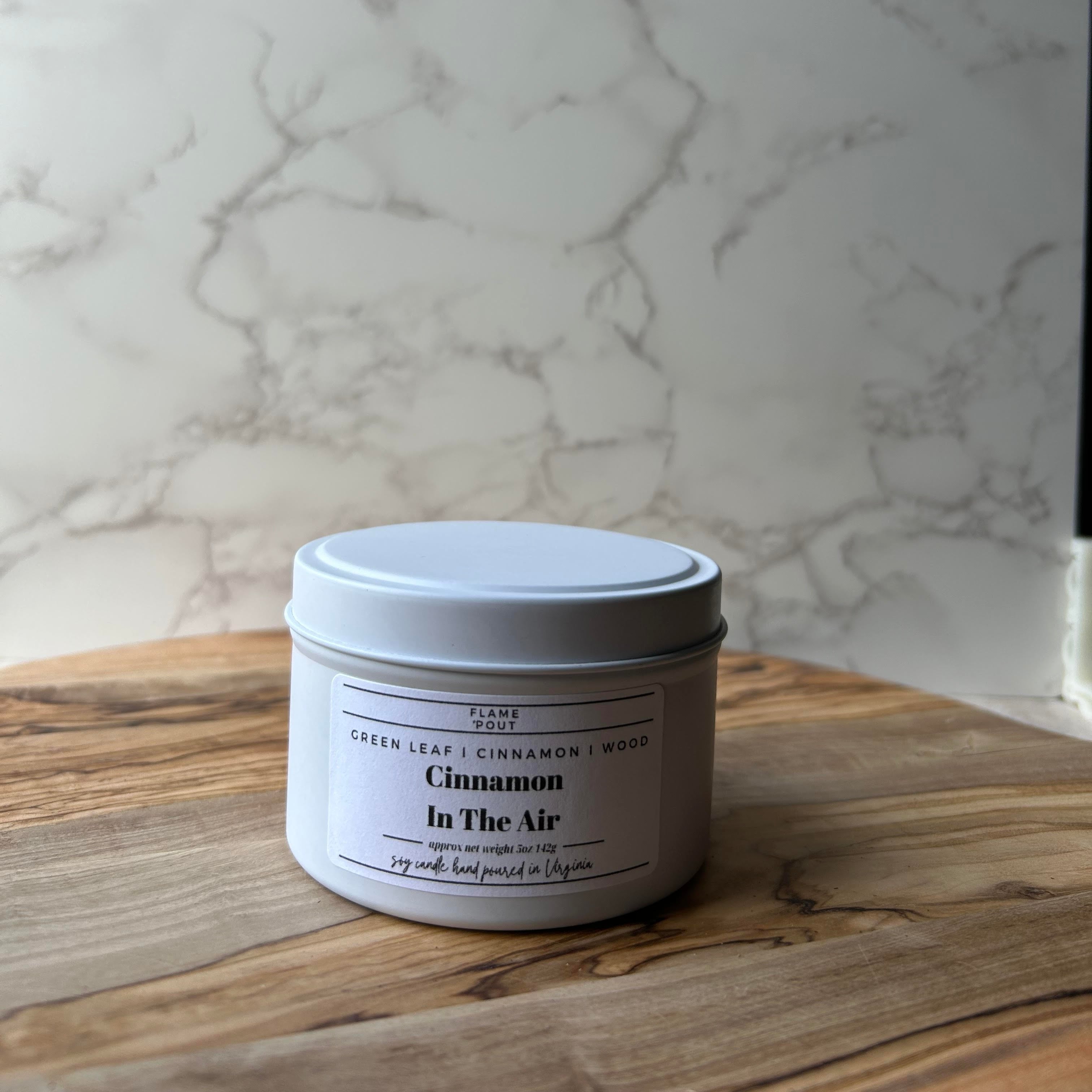 🍂 Cinnamon in the Air Candle – Cinnamon, Green Leaf, Wood