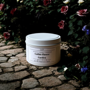 🌹 Gothic Flower Garden Candle – Mysterious Floral, Sweet